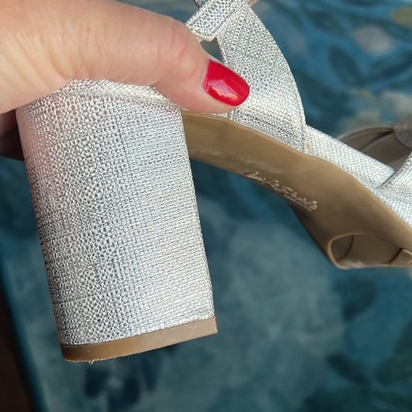 Silver Life Stride sandals with square heel - Picture 4 of 5